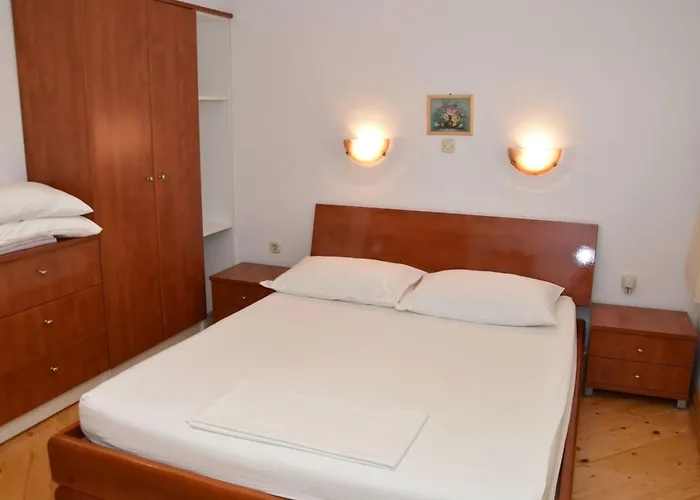 Apartman Zeljka Mit Terrasse By Interhome Pakostane