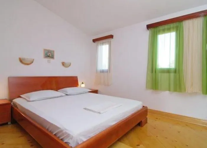 Zeljka Mit Terrasse By Interhome Διαμέρισμα